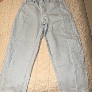 Old Navy Women's Light Wash Barrel Jeans